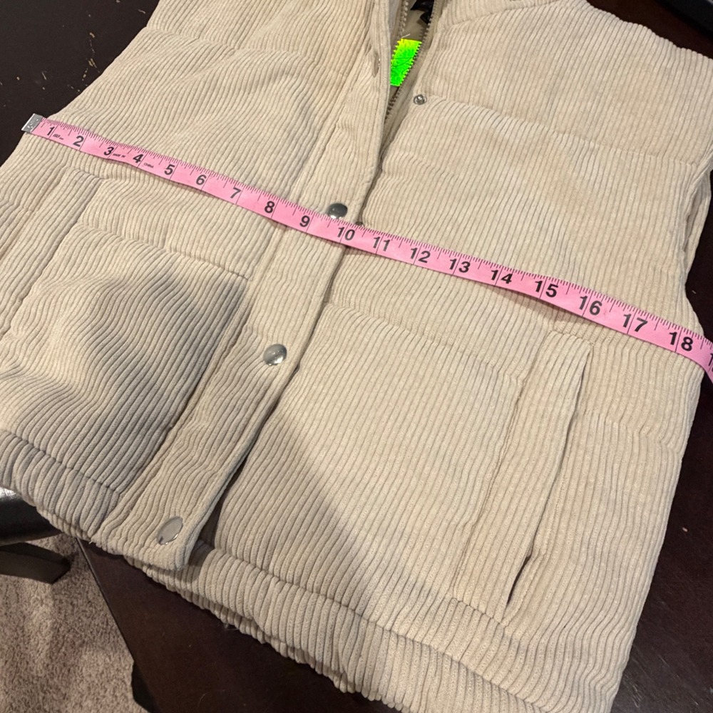 SAY WHAT Women Puffer Vest Size M Corduroy Tan Quilted Gorpcore Streetwear New - Picture 7 of 9